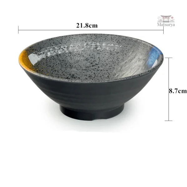Bol noir au design japonais minimaliste