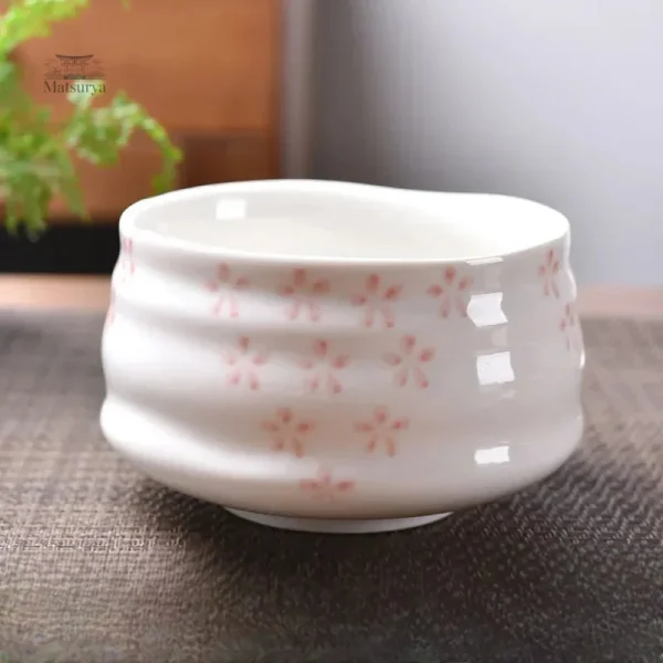Bol à thé matcha pour un service élégant