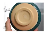 Bol de thé matcha pour moments de détente