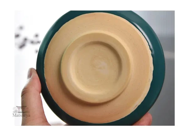 Bol de thé matcha pour moments de détente