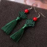Boucle d'oreille japonaise, élégance en soie tressée