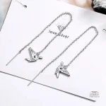 Grue origami en boucle d'oreille pendante