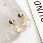 Boucle d'oreille japonaise asymétrique élégante