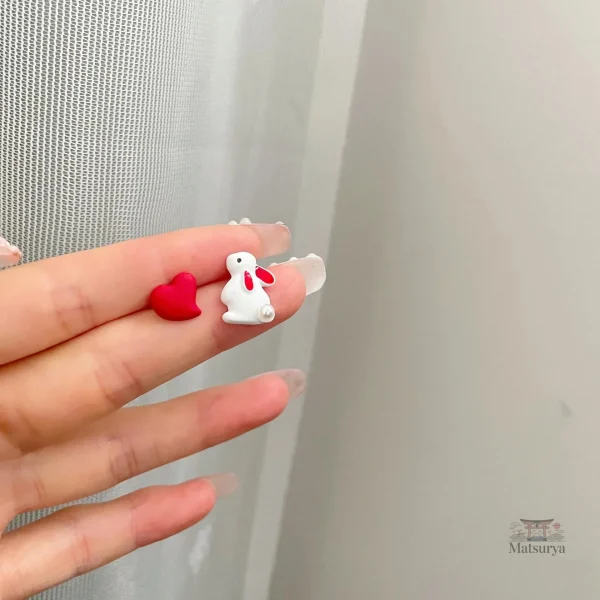 Accessoire de mode : boucle d'oreille japonaise