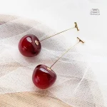 Boucle d'oreille japonaise cerise rouge
