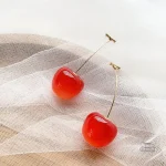 Boucle d'oreille cerise rouge en style japonais