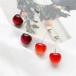 Bijoux japonais cerise rouge pour oreilles