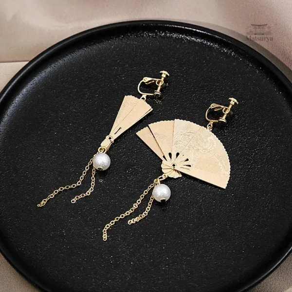 Boucle d'oreille japonaise inspirée de l'éventail