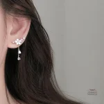 Boucle d'oreille japonaise en forme de fleur