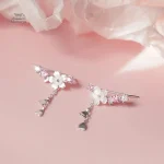 Élégante boucle d'oreille inspirée du Japon