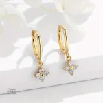 Boucle d'oreille japonaise hira en design élégant