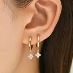 Boucle d'oreille japonaise légère et raffinée