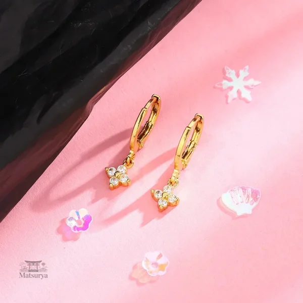 Élégante boucle d'oreille japonaise à porter au quotidien