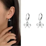 Boucle d'oreille japonaise en forme de nœud papillon