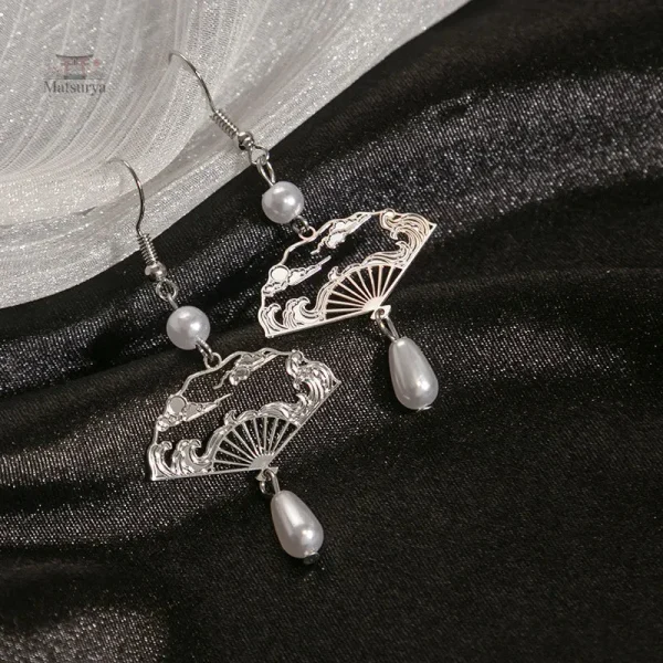 Boucle d'oreille japonaise en design original