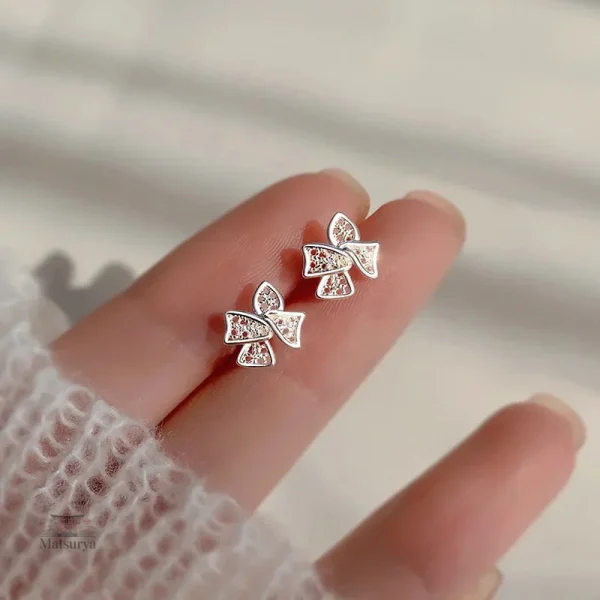 Boucle d'oreille nœud Japonaise délicate et tendance