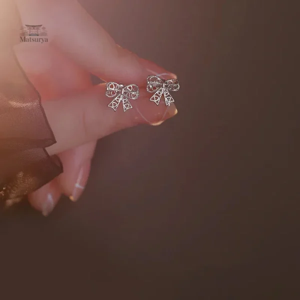 Boucle d'oreille nœud Japonaise, parfait cadeau pour elle