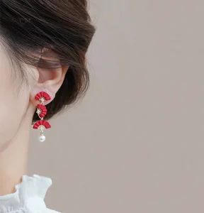 Boucles d'oreilles japonaises avec motif d'éventail rouge