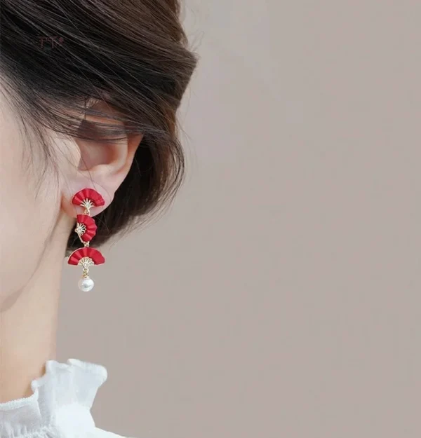Boucles d'oreilles japonaises avec motif d'éventail rouge