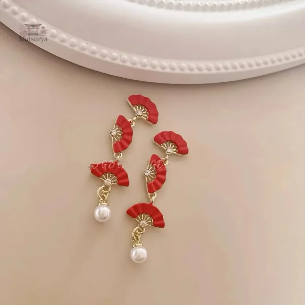 Accessoire japonais : boucles d'oreilles rouge vif