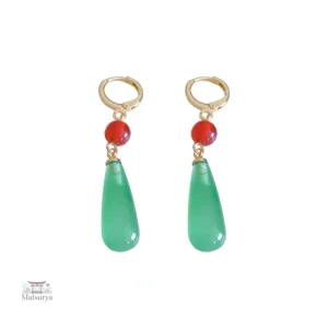 Bijoux japonais : boucles d'oreilles en jade élégant