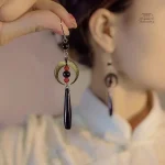 Boucles d'oreilles japonaises en forme de lune, design unique