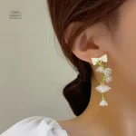 Boucles d'oreilles japonaises Fleur de muguet - vue 3