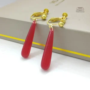 Bijoux japonais rouges en forme de goutte d'eau