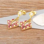 Bijoux japonais : boucles d'oreilles en zircon chic