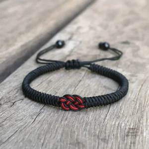 Bracelet japonais traditionnel avec motifs spirituels