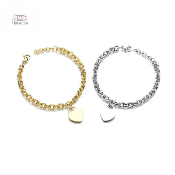 Bracelet orné d'un symbole de cœur