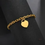 Design japonais : bracelet cœur personnalisé