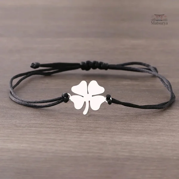 Bracelet tendance japonais, breloque trèfle stylisée