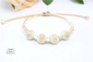 Perles Larimar sur bracelet japonais élégant
