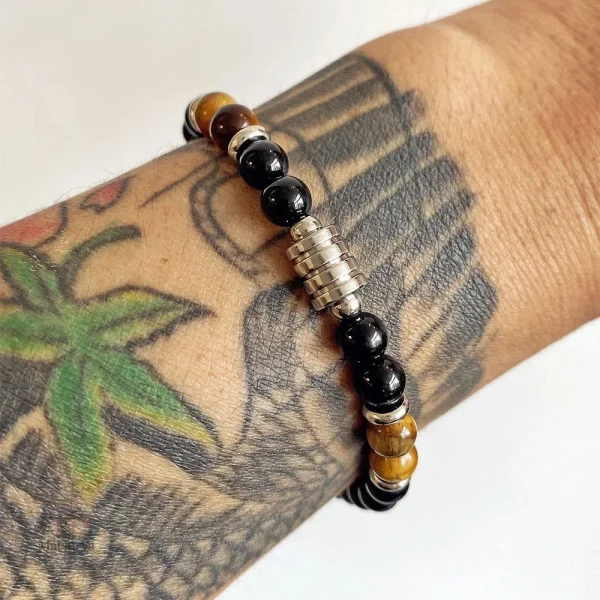 Bijou japonais avec perles d'agate et oeil de tigre