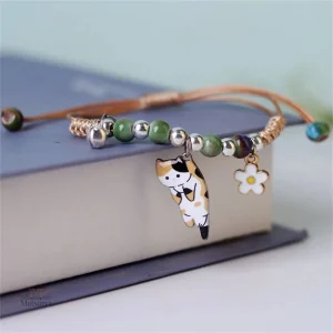 Bracelet tressé japonais avec motif de chat