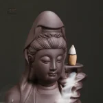 Effet apaisant de la cascade à encens