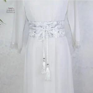 Design floral sur ceinture Obi japonaise stylée