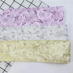 Ceinture à feuillages pour un look asiatique chic