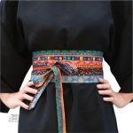 Ceinture Obi traditionnelle aux motifs colorés