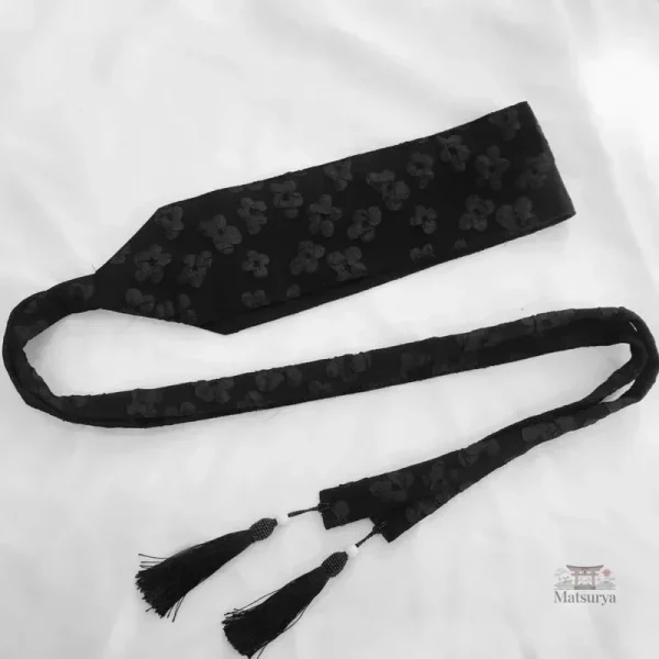 Ceinture obi noire, idéale pour rehausser vos tenues