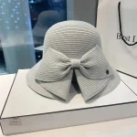 Chapeau Japonais chic, accessoire incontournable