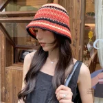 Chapeau tissé féminin d'inspiration japonaise