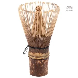 Ustensile traditionnel japonais pour le thé matcha