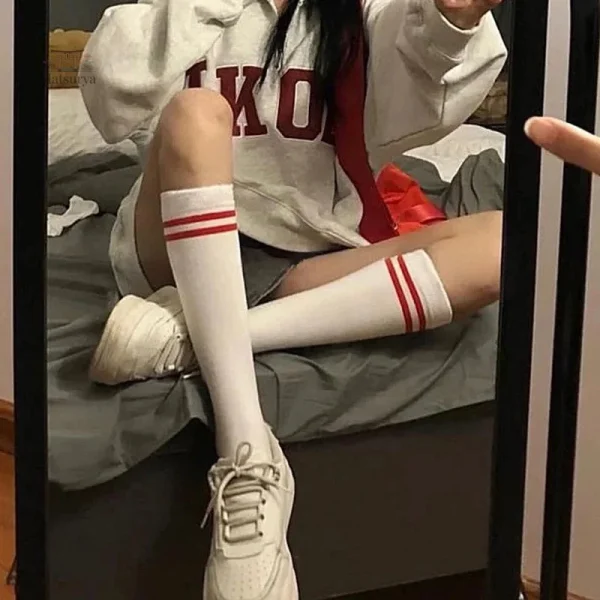 Chaussettes japonaises, style écolier intemporel