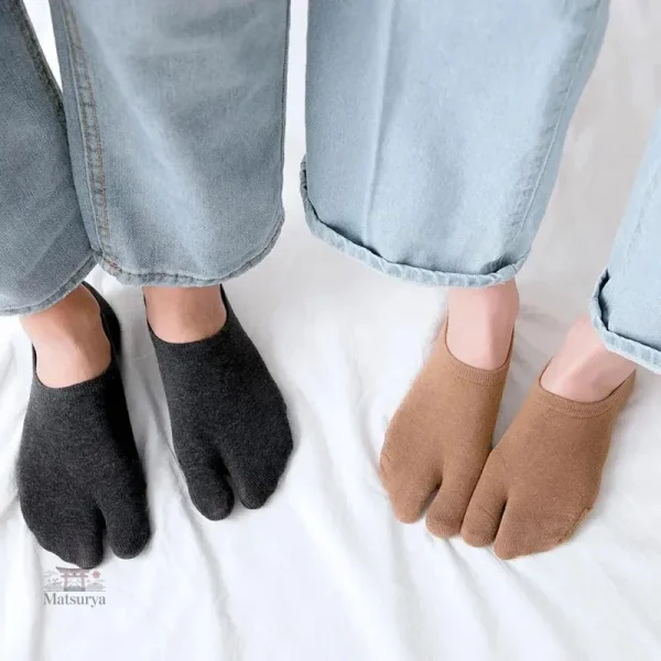 Modèle de chaussettes japonaises à coupe basse