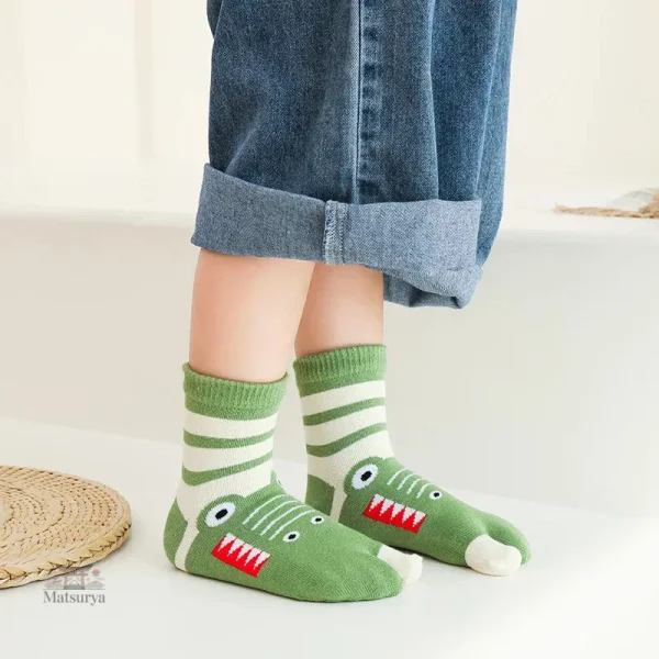 Chaussettes enfant en style nippon, confort optimal