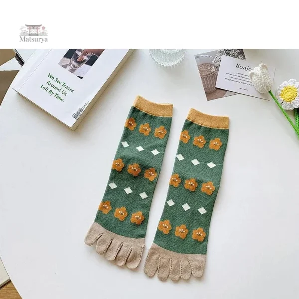 Chaussettes japonaises avec motifs colorés
