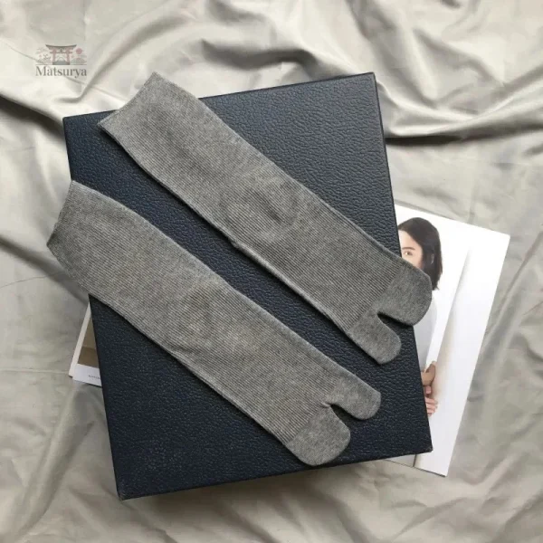 Chaussettes japonaises colorées à orteils séparés