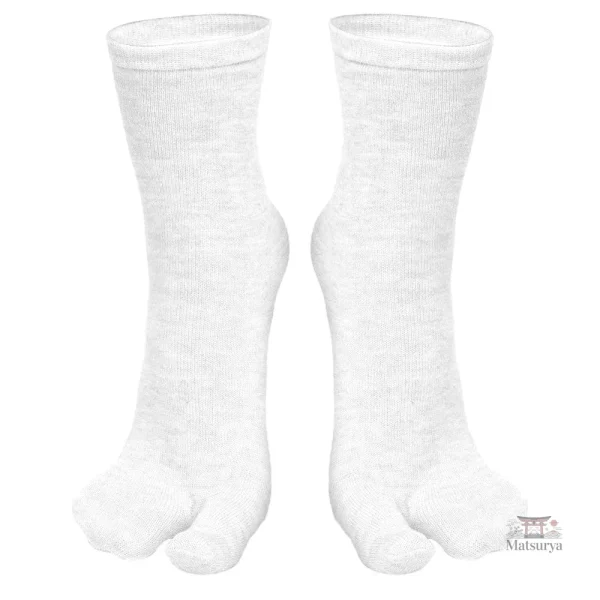 Chaussettes Tabi blanches, confort et tradition japonaise réunis